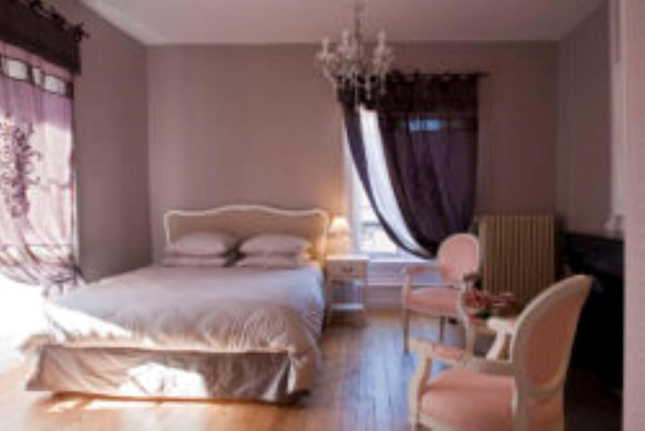 Chateau De Riverie Chambres Et Table D'Hotes Rom bilde